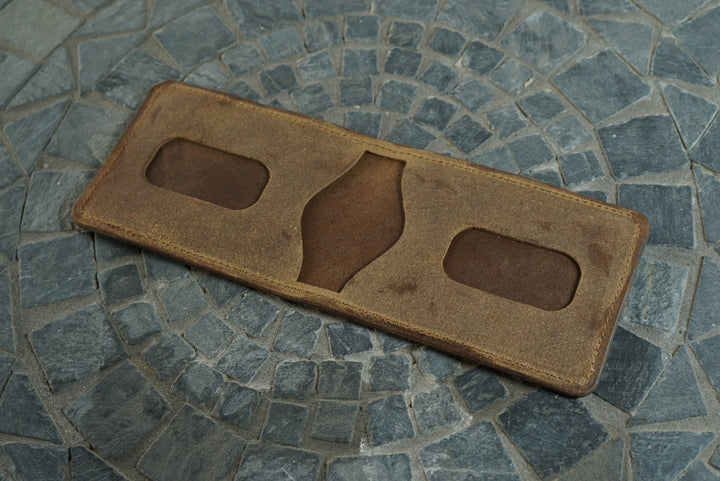 Stronghold - Cuoio Waxed Sego Horsebutt (Maryam) Bifold