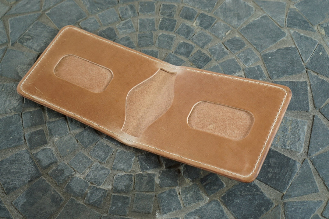 Stronghold - Natural Shell Cordovan Shinki Hikaku (Japan) Bifold