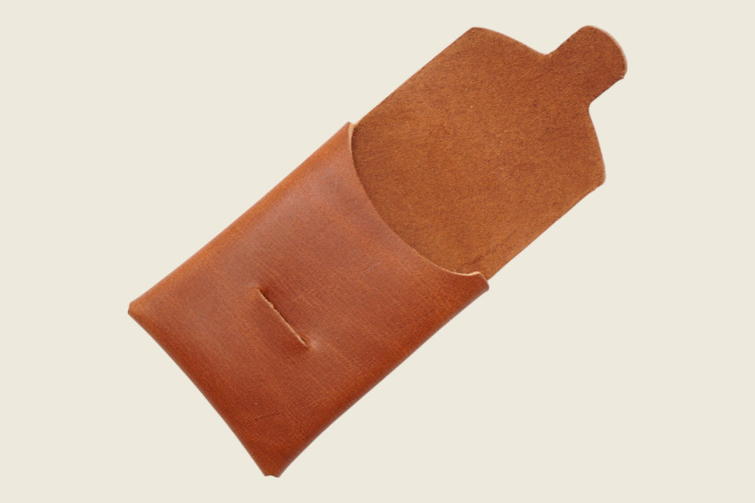 Ward - S.B. Foot (USA) Teak Featherstone Horsehide Front Pocket