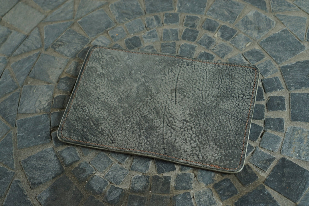Warden - Blue Grey Giraffe and Natural CXL Horsehide Horween (USA) Bifold